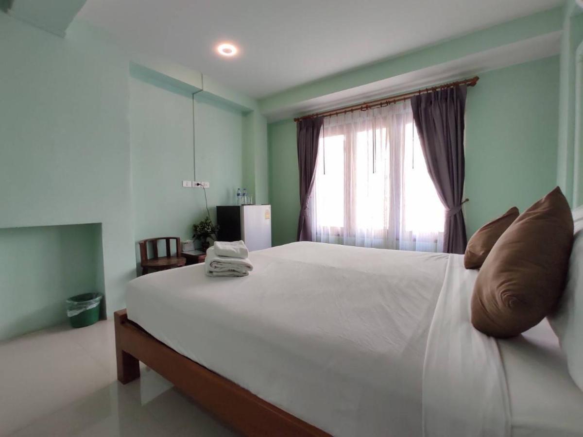 Hotel Ban Mae Boonthong à Lampang Extérieur photo